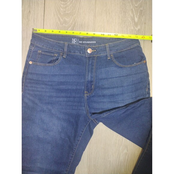 No Boundaries Jeans - Size 13 - Picture 4 of 8